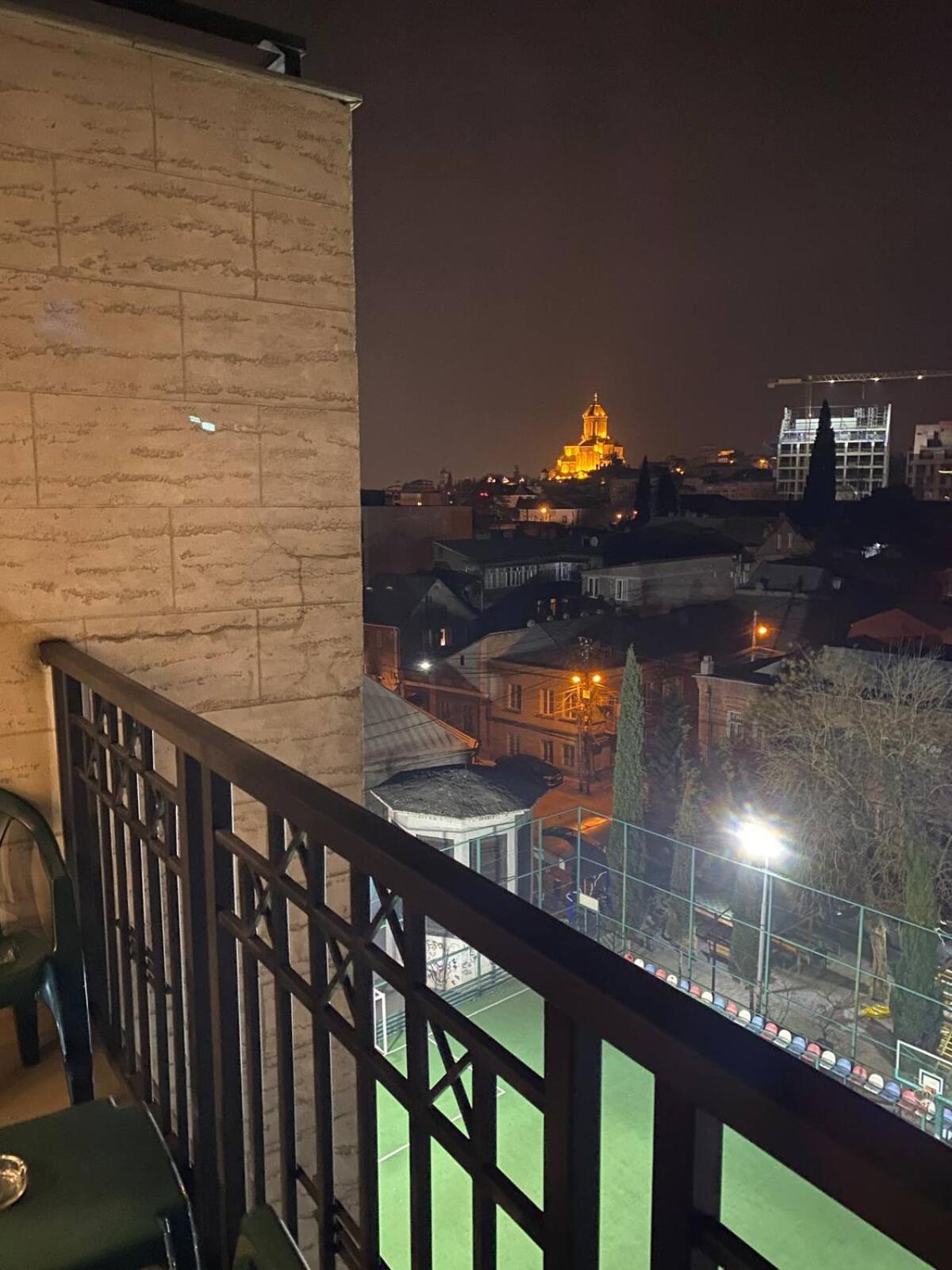 Cozy Apartment In Avlabari Tbilisi Exterior photo